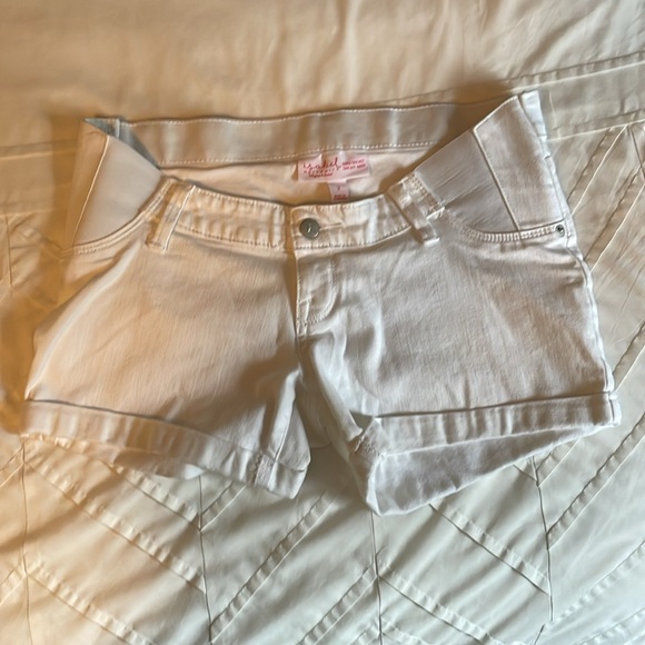 Like New Isabel Maternity Shorts - 2 pairs - Picture 4 of 9